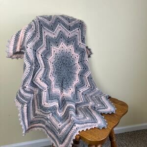 Handmade 12 Point Crochet Knit Supernova Star Baby Blanket Afghan Pink Grey